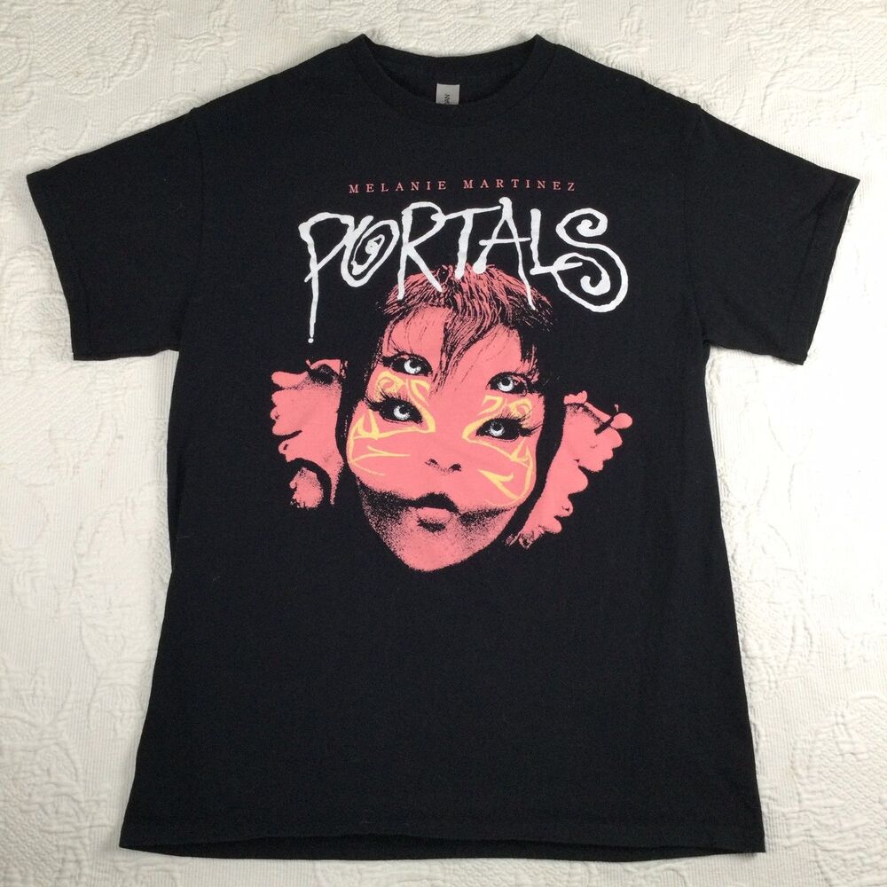 Melanie Martinez Portals Pink Graphic Tour Shirt Sz Medium Fan Merch Collectable